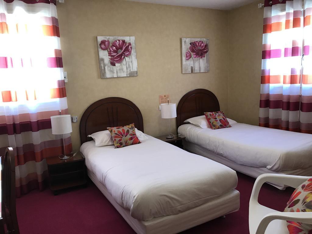 Auv'Hotel Mauriac  Ngoại thất bức ảnh