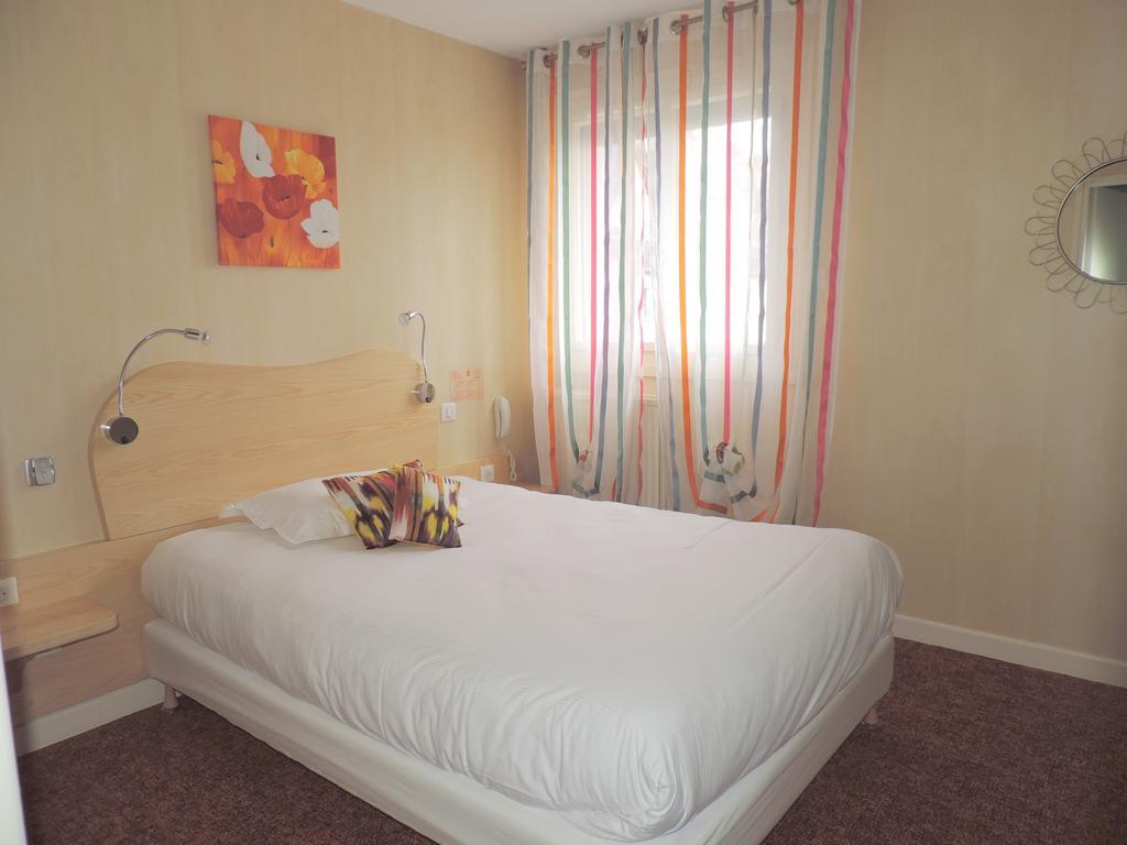 Auv'Hotel Mauriac  Ngoại thất bức ảnh