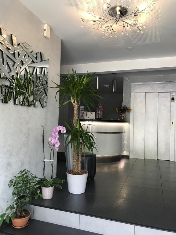 Auv'Hotel Mauriac  Ngoại thất bức ảnh